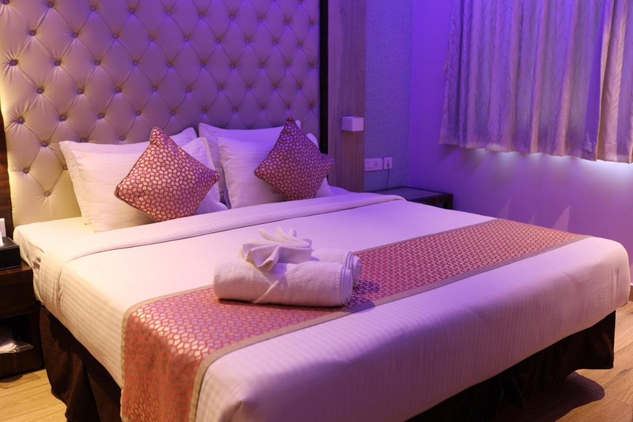 Npg Hotel Bangalore Just 10 Mins Drive From The Kempegowda International Airport מראה חיצוני תמונה